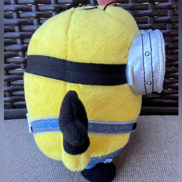 EUC Despicable Me Mayhem Dave Plush - Picture 6 of 12
